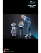 Hot Toys MMS824 Les 4 Fantastiques Premiers Pas Collectible Set 16 Invisible Woman and H.E.R.B.I.E. 16-28cm