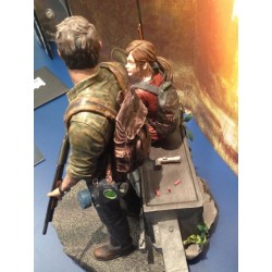 Jeux Vidéo - Figurine Collector The Last of Us : Joel et Ellie