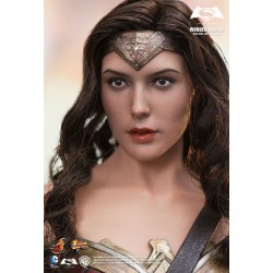 Hot Toys MMS359 Batman v Superman L'Aube de la Justice Wonder Woman Gal Gabot 1/6 Collectible Figurine 29cm