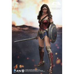 Hot Toys MMS359 Batman v Superman L'Aube de la Justice Wonder Woman Gal Gabot 1/6 Collectible Figurine 29cm