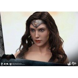 Hot Toys MMS359 Batman v Superman L'Aube de la Justice Wonder Woman Gal Gabot 1/6 Collectible Figurine 29cm