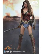 Hot Toys MMS359 Batman v Superman L'Aube de la Justice Wonder Woman Gal Gabot 1/6 Collectible Figurine 29cm