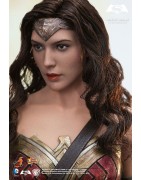Hot Toys MMS359 Batman v Superman L'Aube de la Justice Wonder Woman Gal Gabot 1/6 Collectible Figurine 29cm