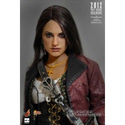 Hot Toys MMS181 Pirates des Caraïbes et la Fontaine de Jouvence Angelica Penelope Cruz 1/6 Collectible Figurine 28cm