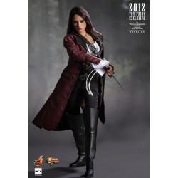 Hot Toys MMS181 Pirates des Caraïbes et la Fontaine de Jouvence Angelica Penelope Cruz 1/6 Collectible Figurine 28cm