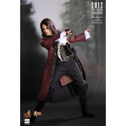 Hot Toys MMS181 Pirates des Caraïbes et la Fontaine de Jouvence Angelica Penelope Cruz 1/6 Collectible Figurine 28cm