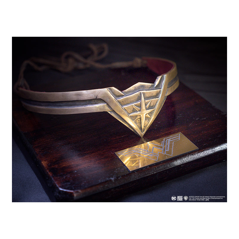 Wonder Woman - Tiare à  l'échelle 1/1 limited 008/100ex de Nous sommes des héros (+cadeaux)
