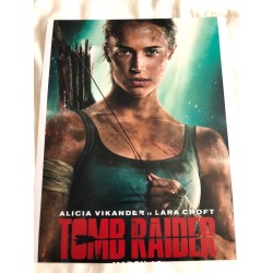 Autographe d'Alicia VIKANDER Signed TOMB RAIDER Large 14X11 Photo AFTAL OnlineCOA (A)