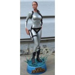 LARA CROFT - Tomb Raider "The Cradle of Life" Angelina Jolie "Wetsuit" Statue