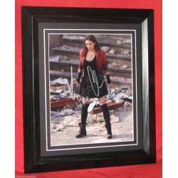 Autographe d'Elizabeth OLSEN SIGNED "AVENGERS AGE OF ULTRON" FRAMED CERT AUTHENTIC FILM