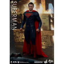 Hot Toys MMS343 Batman v Superman L'Aube de la Justice Superman Henry Cavill 1/6 Collectible Figurine 31cm