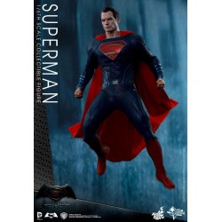 Hot Toys MMS343 Batman v Superman L'Aube de la Justice Superman Henry Cavill 1/6 Collectible Figurine 31cm