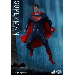 Hot Toys MMS343 Batman v Superman L'Aube de la Justice Superman Henry Cavill 1/6 Collectible Figurine 31cm