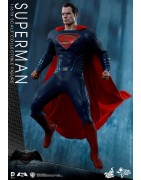 Hot Toys MMS343 Batman v Superman L'Aube de la Justice Superman Henry Cavill 1/6 Collectible Figurine 31cm