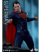Hot Toys MMS343 Batman v Superman L'Aube de la Justice Superman Henry Cavill 1/6 Collectible Figurine 31cm