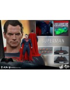 Hot Toys MMS343 Batman v Superman L'Aube de la Justice Superman Henry Cavill 1/6 Collectible Figurine 31cm
