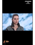 Hot Toys MMS446 Star War Episode VIII Les Derniers Jedi Rey ( Daisy Ridley ) Jedi Training 1/6 Collectible Figurine 28cm