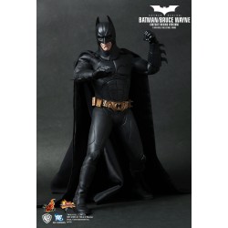 Hot Toys MMS155: Batman Begins - Batman Bruce Wayne Batsuit Version