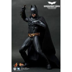 Hot Toys MMS155: Batman Begins - Batman Bruce Wayne Batsuit Version