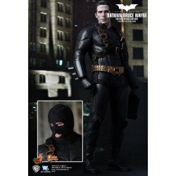Hot Toys MMS155: Batman Begins - Batman Bruce Wayne Batsuit Version