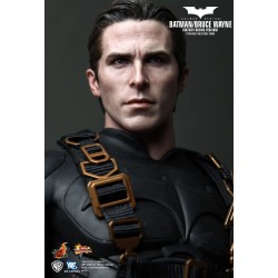 Hot Toys MMS155: Batman Begins - Batman Bruce Wayne Batsuit Version