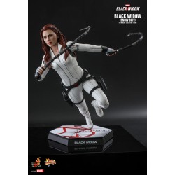 Hot Toys MMS601 Black Widow Action Figurine 1/6 Black Widow (Snow Suit Version) Collectible Figurine 28cm