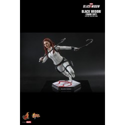 Hot Toys MMS601 Black Widow Action Figurine 1/6 Black Widow (Snow Suit Version) Collectible Figurine 28cm