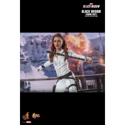 Hot Toys MMS601 Black Widow Action Figurine 1/6 Black Widow (Snow Suit Version) Collectible Figurine 28cm