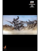 Hot Toys TMS052 Star Wars The Mandalorian Action Figurine 1/6 The Mandalorian & Grogu Collectible Set (Deluxe Version) 30cm