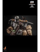 Hot Toys TMS052 Star Wars The Mandalorian Action Figurine 1/6 The Mandalorian & Grogu Collectible Set (Deluxe Version) 30cm