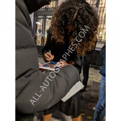 Autographe de Flora COQUEREL - Miss France 2014