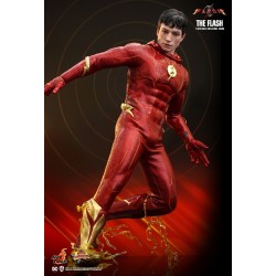 Hot Toys MMS713 The Flash Collectible Action Figurine 1/6 The Flash 30cm