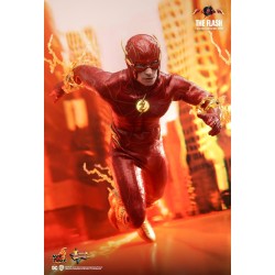 Hot Toys MMS713 The Flash Collectible Action Figurine 1/6 The Flash 30cm