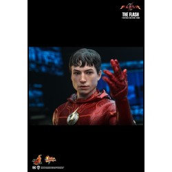 Hot Toys MMS713 The Flash Collectible Action Figurine 1/6 The Flash 30cm