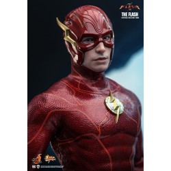 Hot Toys MMS713 The Flash Collectible Action Figurine 1/6 The Flash 30cm