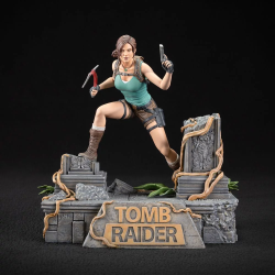 Tomb Raider Figurine Lara Croft 24cm