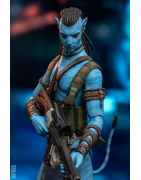 Hot Toys MMS684 Avatar: La Voie de l'eau Collectible Action Figurine 1/6 Jake Sully (Deluxe Version) 45cm